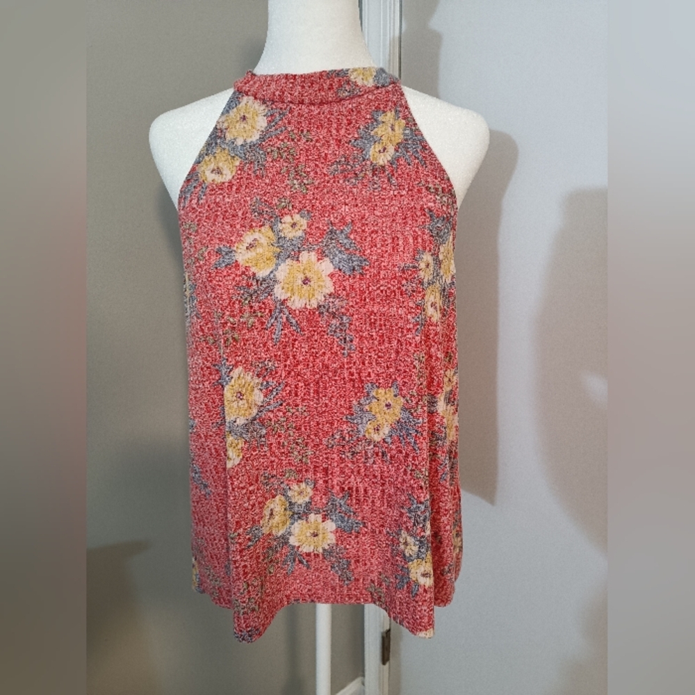W5 Red Floral Halter Neck Button Back Flowy Tank Top Size Medium